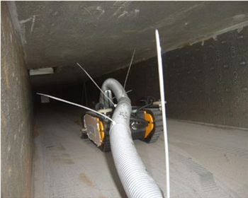 成都中央空調清洗--風管清洗（機器人）